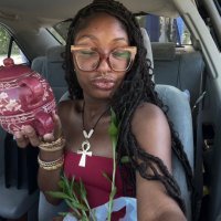plant mom 🌱 (@greengirlkay) 's Twitter Profile Photo plant mom 🌱 (@greengirlkay) 's Twitter Profile Photo