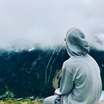 FanYoung0's profile picture. World Peace