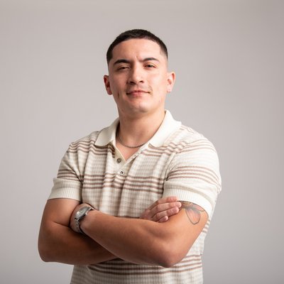 Mateoposada01's profile picture. Apasionado de la comunicación y el servicio al cliente con experiencia en proyectos audiovisuales.  Vendedor Empírico.