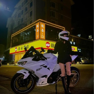 yang_miaa's profile picture. 車の車🏍️ninja400
天然都市🏔️酸素みたいだ
小さな県城で穏やかに走ります! ! !
口座は一つだけです。
旅行、サイクリングです