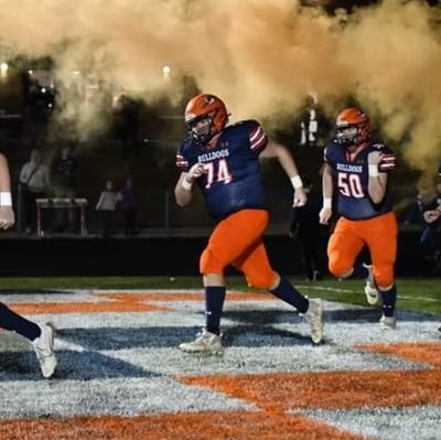 Track & Football
Shot-12.06M
Discus-33.6M
OL '26|Mahomet Seymour HS|6'3 275lbs|3.8 GPA|Instagram:osmith2007|Email:omsmith7812@gmail.com|Cell:217-898-1678|