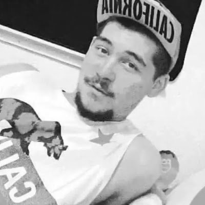 Eko916Bee's profile picture. 