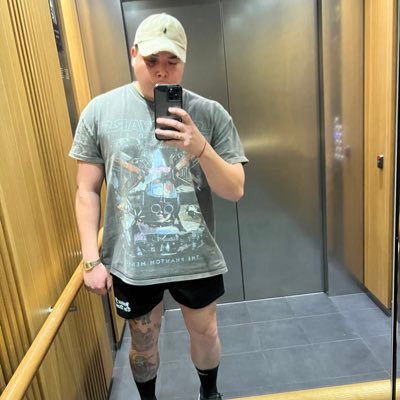 rmthrilliams's profile picture. 