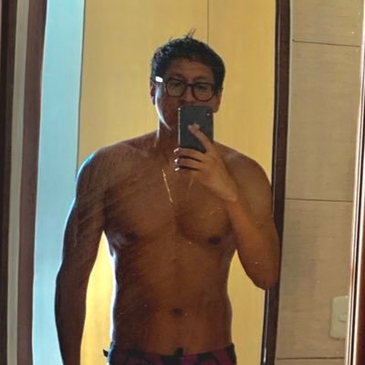 iTroll_U's profile picture. Le saco el gas a gaseosa y el pellejo al pollo a la brasa. 🐈