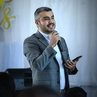Soy educador de profesión. Me apasiona la #Tecnología aplicada a la educación. Enseño a usar herramientas digitales como un medio para la enseñanza aprendizaje.