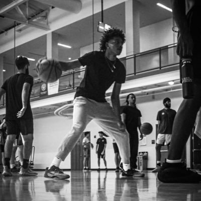 6’3/ Pg,Sg / Sac, Ca/ 3.7 gpa treysanks29@icloud.com (831)-262-8846