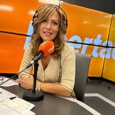 Directora y presentadora de Patenta tu éxito en Libertad FM 107.0 La mayor aventura empresarial de la radio 📻🎙🎤🎧