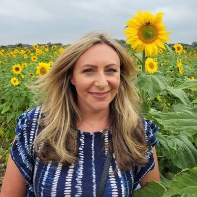 Mum, Wife, HR Professional, Evertonian, Shopaholic, Costa Coffee Addict, Gin Obsessive, Prosecco Lover...