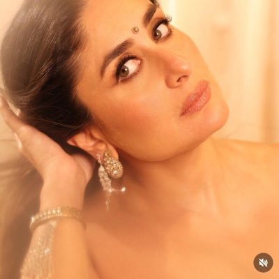 Kareena Kapoor Fanclub ✨Your #1 source for everything Kareena✨ Upcoming Project : Singham Again