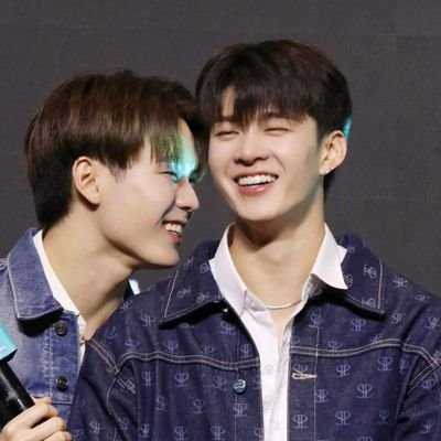 Raylimoonie's profile picture. 