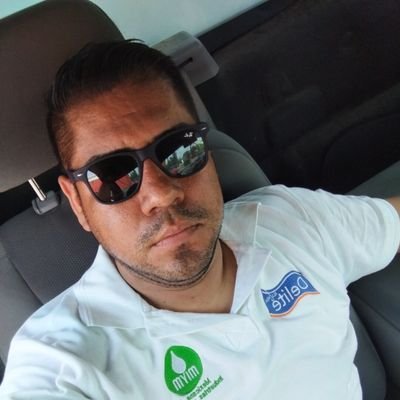 Soy un chavo sencillo, sencillo y detallista con esas personas k me brindan su amistad