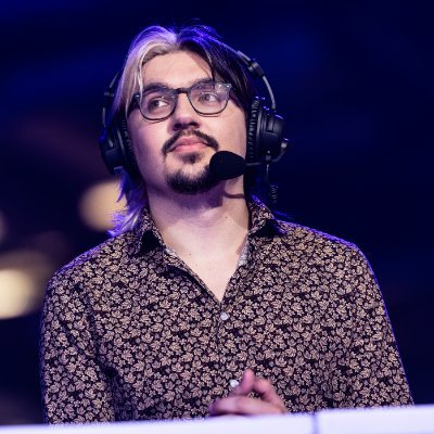 🎙️ Créateur de sourires chez @OTP_LoL #LCK #LEC #LFL #Div2LoL
✌️ Ezreal Master, #LTA costream sur https://t.co/XzoYeZgalS