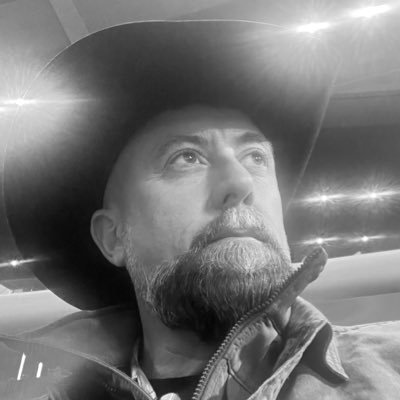 Sandomenic30882's profile picture. Here’s to the land that made me, there is no place like home……..🇺🇸🇮🇪❤️