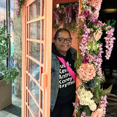 cdivas1028's profile picture. Cozy. (she/her/hers)