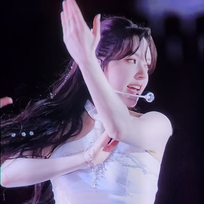 #BlackPink #BABYMONSTER
Love so much #GRAVITY BY #FIFTYFIFTY #CHANELLEMOON #문샤넬
#Fromis_9 #프로미스나인
