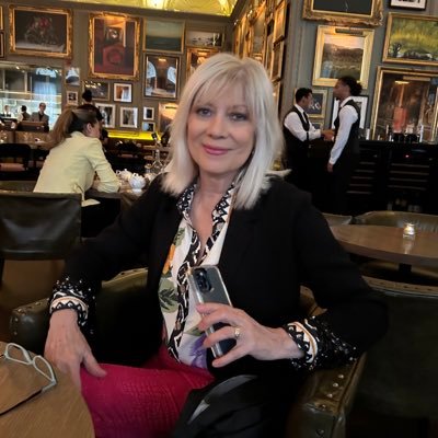 Retired Legal Assistant, Amateur Artist, SC Native