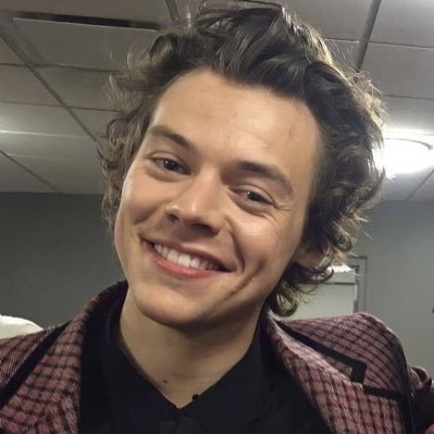 🕊️*Treat people with kindness* H.🌹 Viu o Harry (13.12.22)🥺 e vai ver o Louis (fan account)