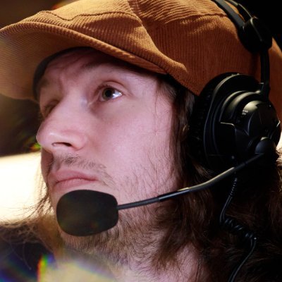 Speedrunneur, je passe beaucoup de temps à essayer d'en passer peu sur SM64 et Cuphead
PP by @_LeyCa_
https://t.co/IbwZsLpQds
