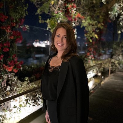 Marketing Manager at @Cisco
Dog mama | Proud wife & sister
Book lover & mastering meals for two
Balancing life, work, love, & unforgettable moments
