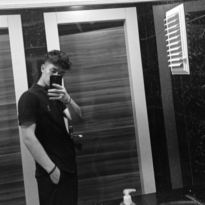 enesasker_'s profile picture. 