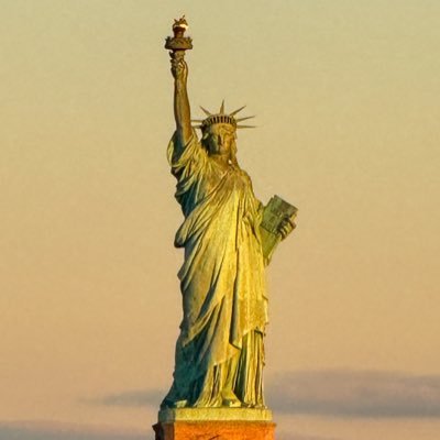 cmartinde's profile picture. IT-Fuzzi, Unternehmer, im Herzen libertär im RL irgendwo zwischen liberal und konservativ, Aviation & Classic Cars...