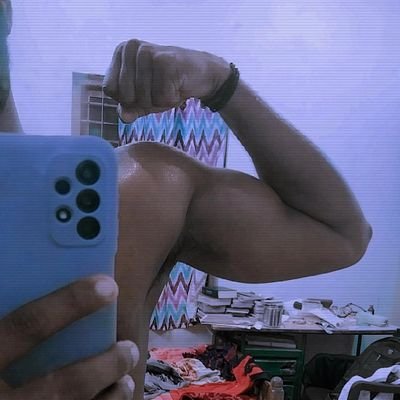 Oochandii's profile picture. top from tvm bottoms msg me for romantic fun.

paid top here