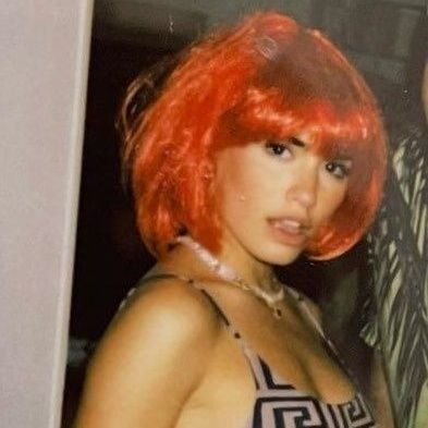 SallyDeaca_'s profile picture. I don't want cheap love 
I'd rather get high fashion