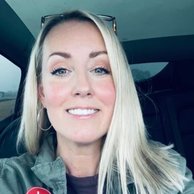 Bee_Tris33's profile picture. 