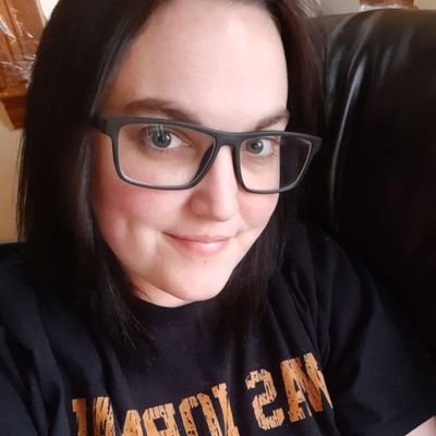 hello guys I am dawn Rochester by name am from Washington I'm New here I need more followers and I'm also here with serious relationship