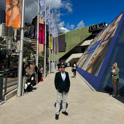 bahzadmizury's profile picture. Dermatologist MD, love travel,western culture,opinions are carefully expressed