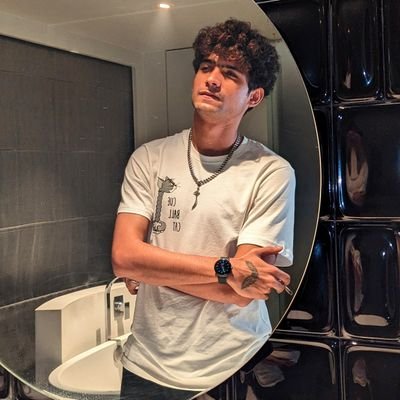 aliiiiirazaa's profile picture. Mind of mine 💭