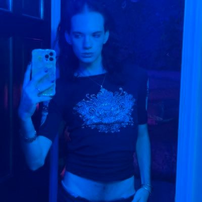 awonderland88's profile picture. insta: ahb_8_