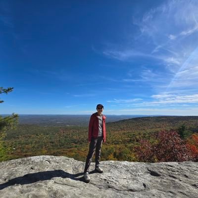 YeatsXJ's profile picture. applying AI for better drug discovery