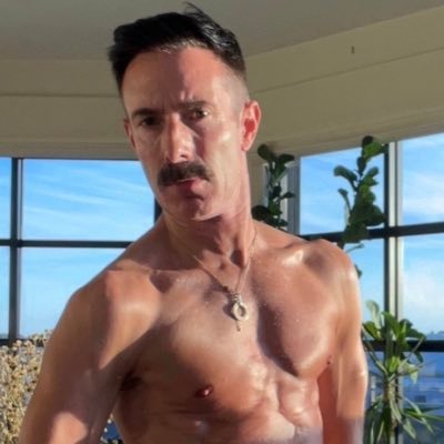 18+ Hung Daddy 9.5inch. Melbourne. https://t.co/6zETbG3TA1