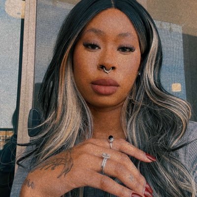 mama ♡ dancing queen ♡ ortho trauma RN ♡ sunshine baby ♡ powerfully divine🌈 indie mom