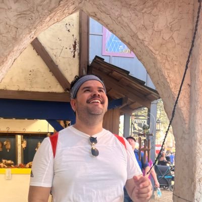 leointhejungle's profile picture. objectively pretentious | catching movies not feelings