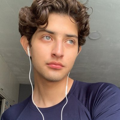 enrique_33121's profile picture. 🦋. ig: enr_ique3312
