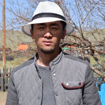 uugaa_X's profile picture. Бусдад төвөг удахгүй л байхад болжийнуу