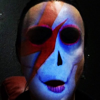 RedFoxHeart's profile picture. 