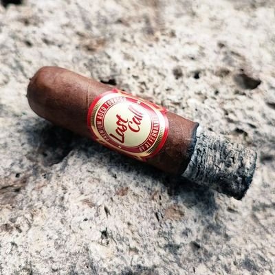 Hiro48236403's profile picture. 葉巻とお酒が好き