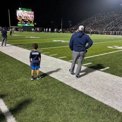 Husband to @maggiebjunior / Dad to Rex and Beau / Coach at LD Bell