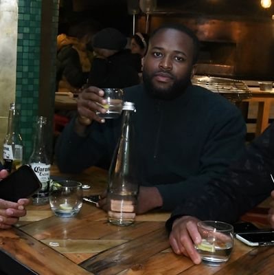 TumeloJMasia1's profile picture. ♡