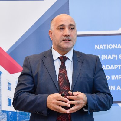 Yaşıl Dünya Ekoloji Maarifləndirmə İctimai Birliyinin sədri