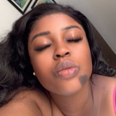 Xo__debbie's profile picture. 🗃️Smart solution …….Minimalist