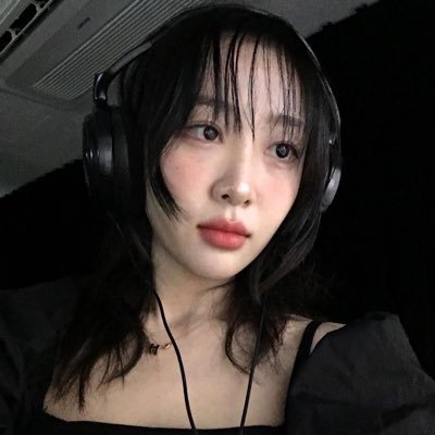 She-Her-Ella/ 24 / NCT. Doyoung ships enthusiast. Ofc Renhyuck sucker. Eng/esp