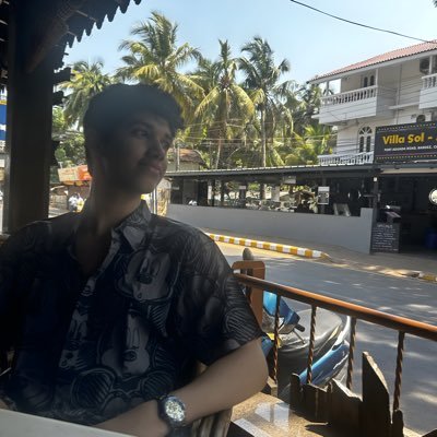 sangleaarush's profile picture. when you lose your grip you slip into the masterpiece