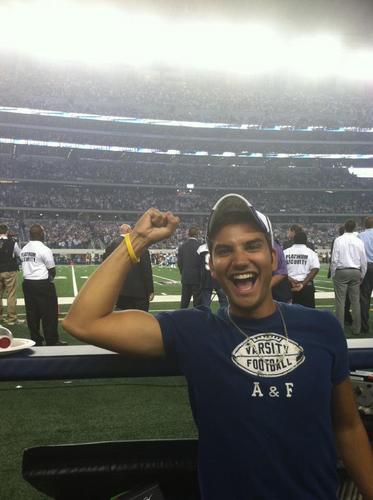 LilMexico1898's profile picture. I love playing FIFA everyday - its basically my life