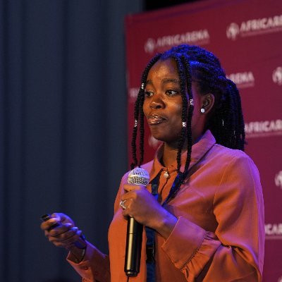 Développeuse web, jeune engagée, dynamique et pleine de fougue . Hâte de travailler ensemble 🥳