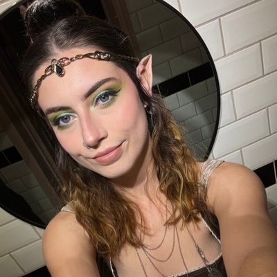 sophgoesbirding's profile picture. 27-year-old birder living in Broadland, Norfolk 😗✌️ cat-sitter and youth worker professionally, twitcher leisurely