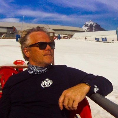 Sober Living Expert & Consultant #RecoveryPosse. Singer Songwriter. @songjack.bsky.social